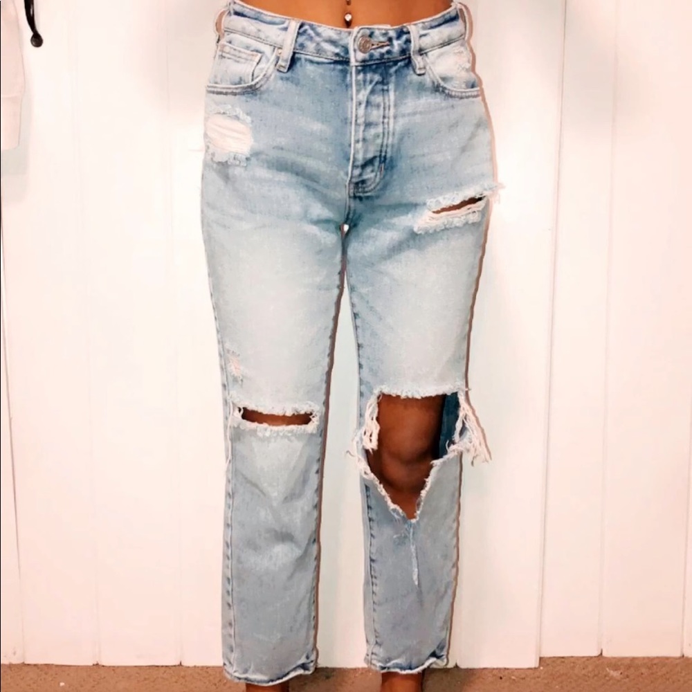 I am selling slightly used PacSun (mom jean)